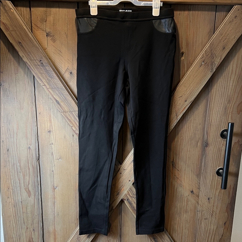 DKNY Jeans Leggings Pants Womens Medium Black Pull On Skinny Leg Pockets Casual
